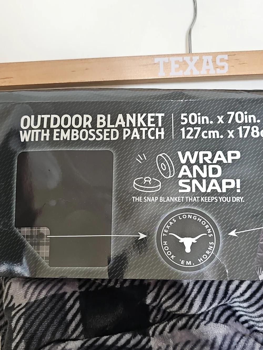 Texas Long Horn Hook'em Horns Men's Outdoor Blanket - Black & Gray Plaid
